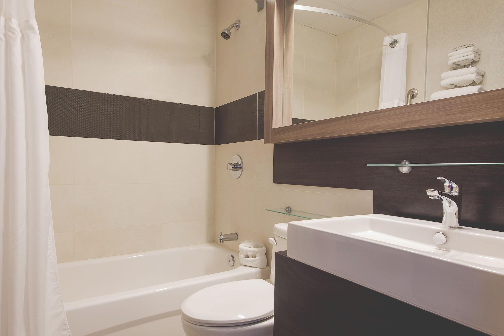 Hotel Continental Centre-Ville 瓦勒多 外观 照片
